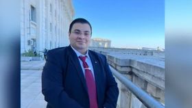 VIDEO Tânăr de 26 de ani, prins după ce a creat o falsă grupare SRI și a păcălit rezerviști și pensionari din poliție